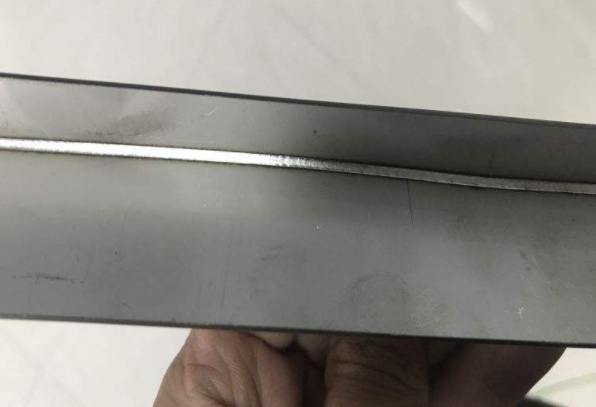 激光焊接機(jī)可以焊接什么材料，三雷激光手持焊接機(jī)焊接功能多